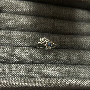 10k Blue/sapphire and white double heart ring